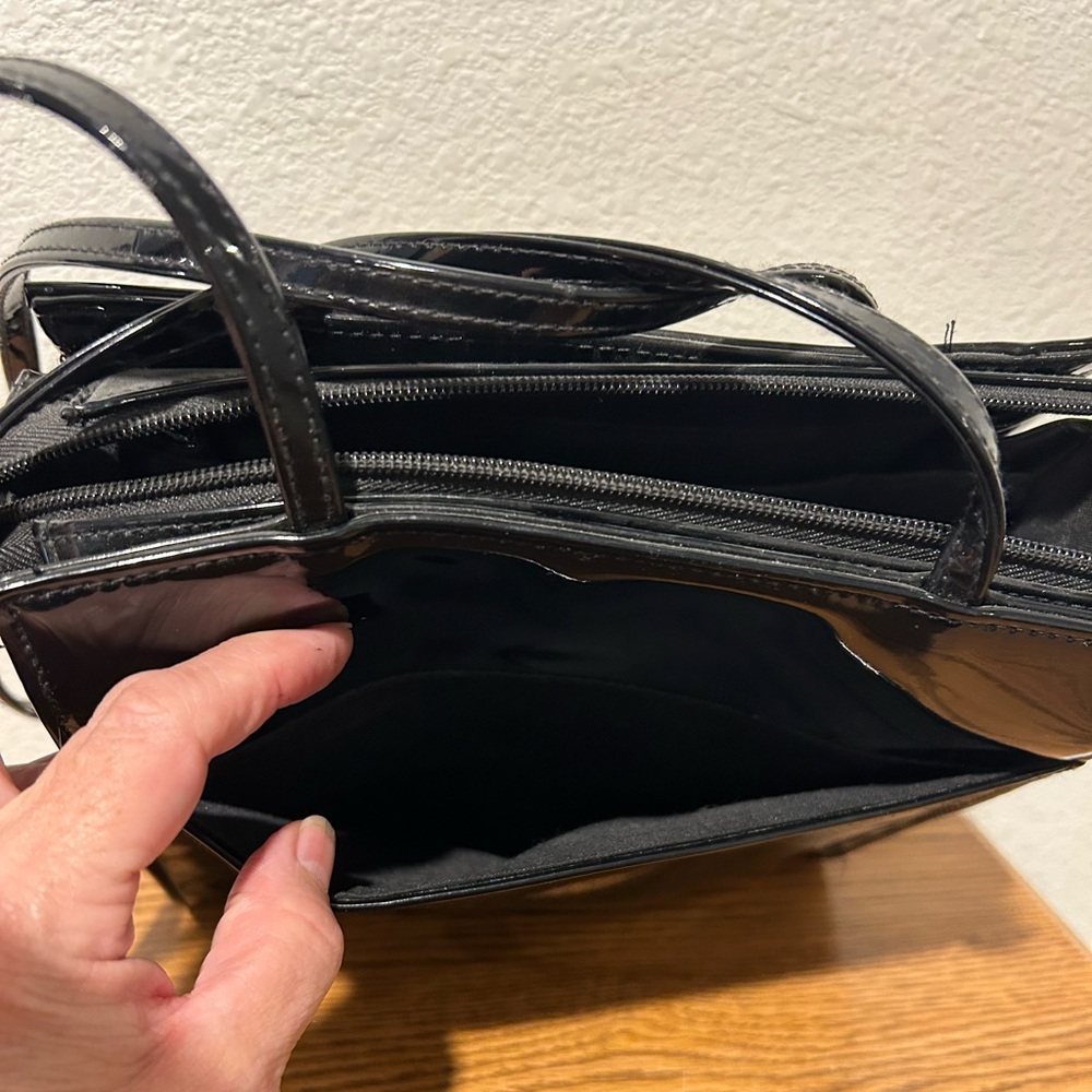 Vintage Kathy Ireland Glossy Black Crossbody Bag - Picture 5 of 12
